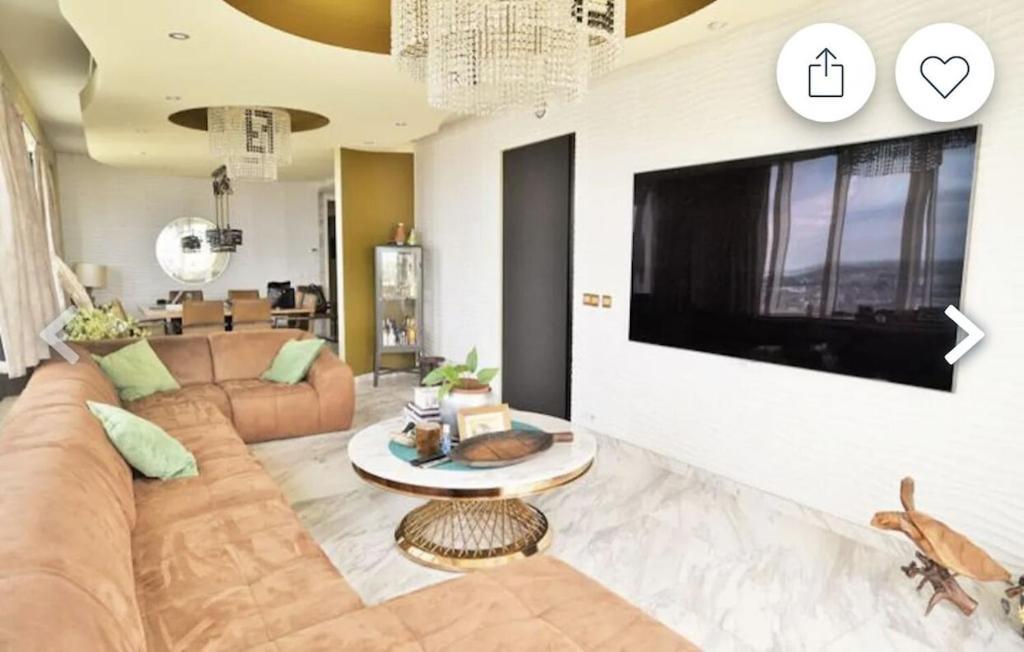 Luxury And Beautiful With Unique Skyview Brussel